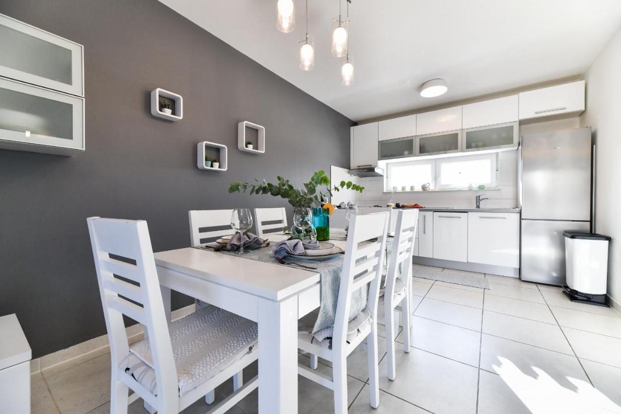 הוילה Sukošan Deluxe Triplex Antea מראה חיצוני תמונה